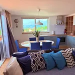 Sea View House * ツァヴタット