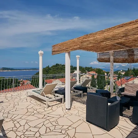 Sea View House * 챠브타트