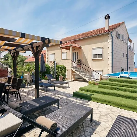 Sea View House 아파트 *